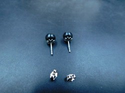 BLACK JOY PIERCED EARRINGS MAIN